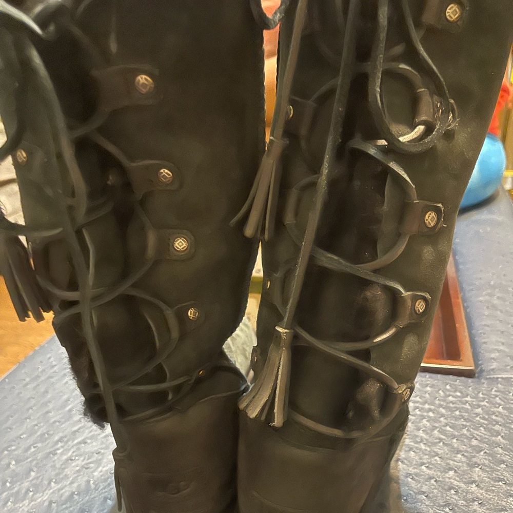 Black talk uggs